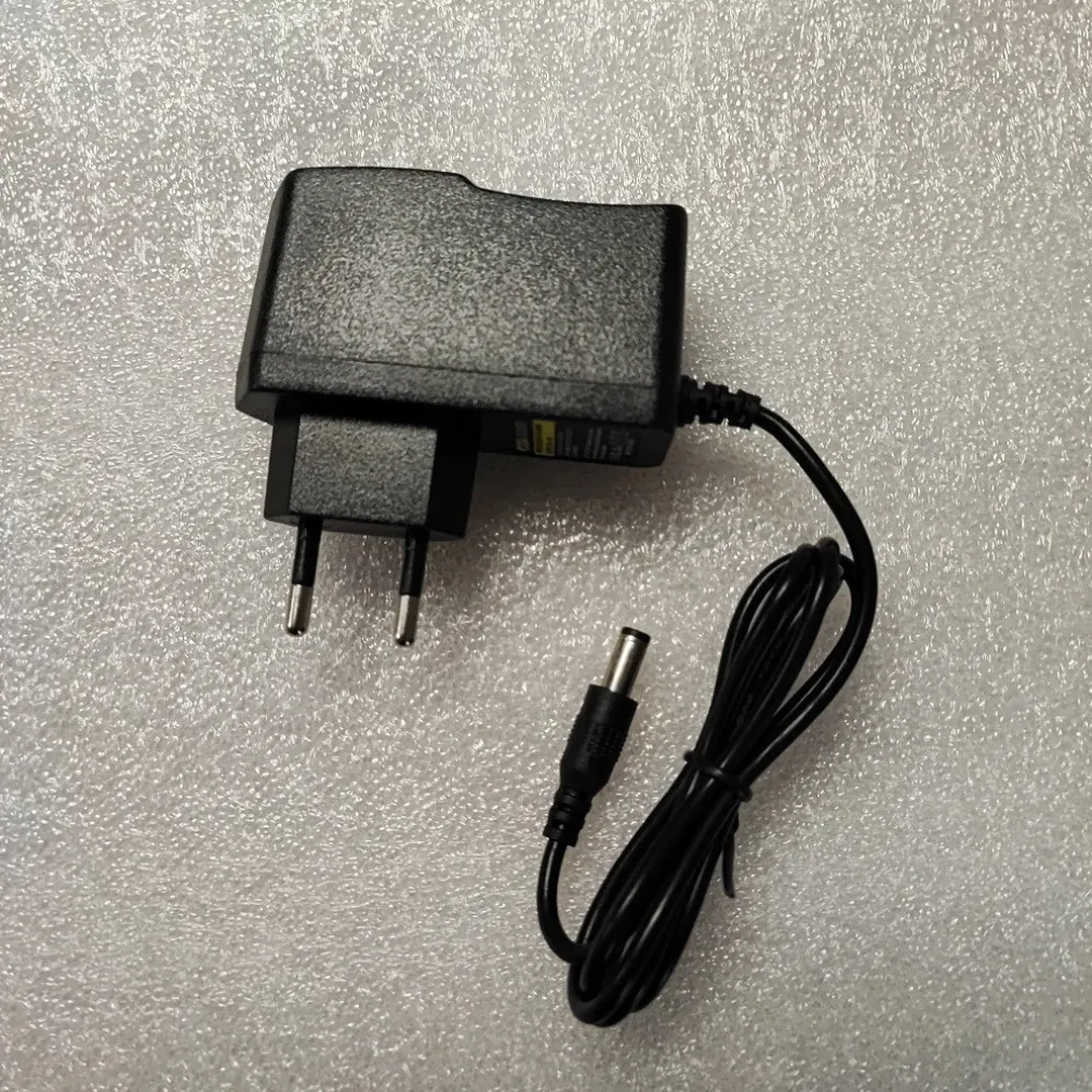 ALIMENTATORE UNIVERSALE 220 V CA A 5V CC ADATTATORE DI ALIMENTAZIONE 2A Q-DC303