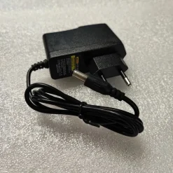 ALIMENTATORE UNIVERSALE 220 V CA A 5V CC ADATTATORE DI ALIMENTAZIONE 2A Q-DC303