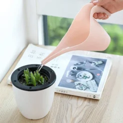 ANNAFFIATOIO CON BECCO LUNGO ROSA INNAFFIATOIO PER GIARDINO DIM.17x18.5x8CM