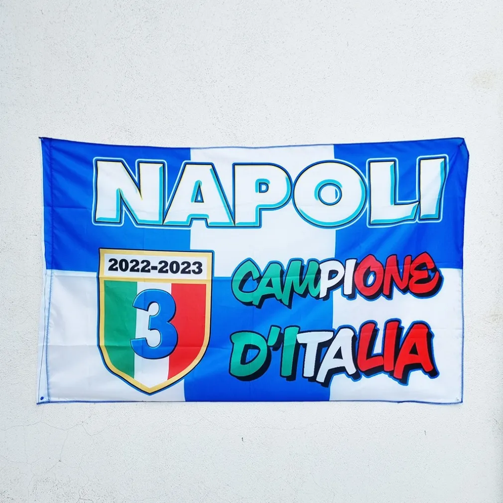 BANDIERA CELEBRATIVA DELLA FESTA TERZO SCUDETTO CALCIO NAPOLI CAMPIONE D'ITALIA