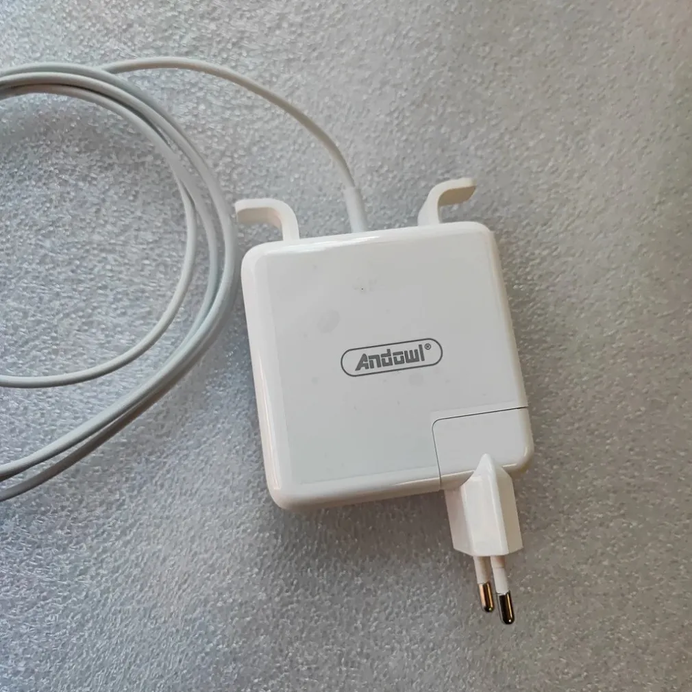 CARICABATTERIE ADATTATORE CARICATORE CELLULARE ALTA VELOCITÀ TYPE-T 60 W Q-KC01