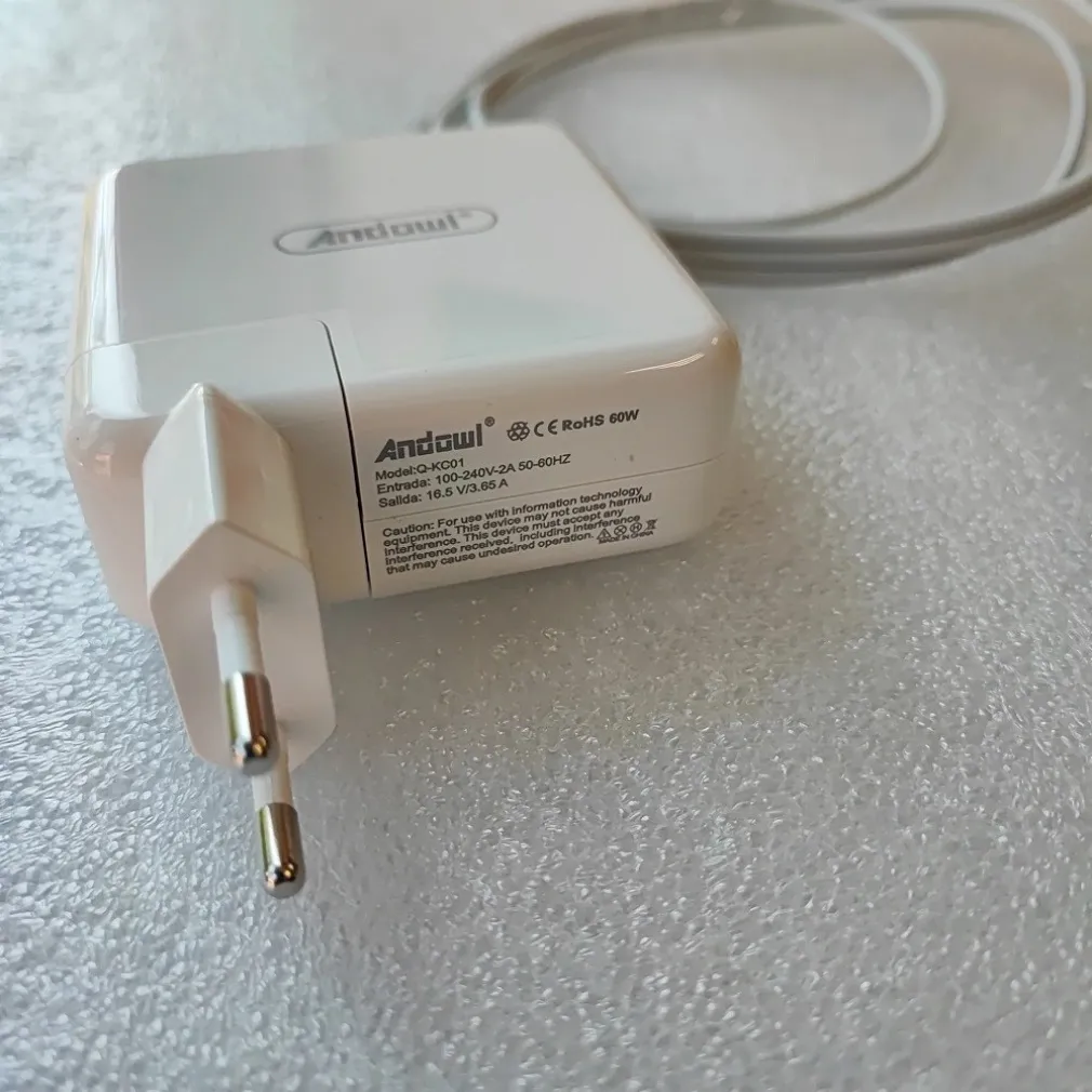 CARICABATTERIE ADATTATORE CARICATORE CELLULARE ALTA VELOCITÀ TYPE-T 60 W Q-KC01