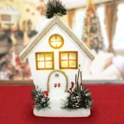 CASETTA CON RAMETTI BACCHE E PIGNE CON LUCE A PILE 32CM DECORAZIONI NATALIZIE