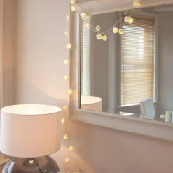 CATENA LUCI LUMINOSA CON 10 LED A FORMA DI ROSA BIANCA ALIMENTAZIONE A BATTERIA