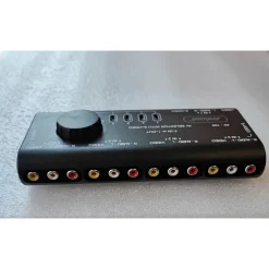 COMMUTATORE DI SEGNALE AUDIO-VIDEO AV 4 IN 1 Q-AU51 PER LETTORE DVD VIDEOCAMERA