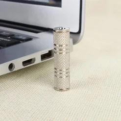 CONNETTORE AUX 3.5MM ADATTATORE FEMMINA/FEMMINA STEREO AUDIO ACCOPPIATORE C-035