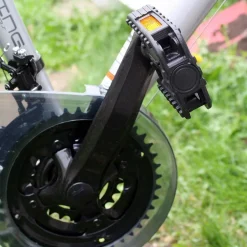 COPPIA DI PEDALI BICICLETTA CON RIFLETTORI LATERALI ATTACCO UNIVERSALE XC-2513