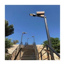 FARO LED LAMPIONE 200W CON PANNELLO ENERGIA SOLARE KIT STAFFA INCLUSO SO-200W-LF