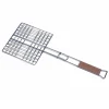 GRATICOLA GRIGLIA QUADRATA 32 X 19 CM CON MANICO IN LEGNO PER BARBECUE