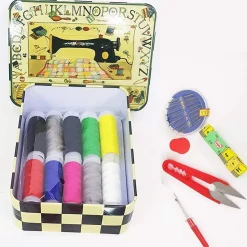 KIT SCATOLA IN LATTA DA CUCITO SARTA DA VIAGGIO FILO AGO DITALE FORBICI METRO