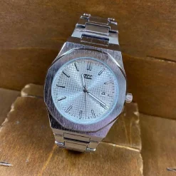 OROLOGIO DA POLSO ZCC UOMO ANALOGICO AL QUARZO DATA ELEGANTE SILVER FONDO BIANCO