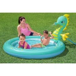 PISCINA PER BAMBINI CAVALUCCIO MARINO SPRUZZA ACQUA 2 ANNI+ 188X160X86 CM 53114