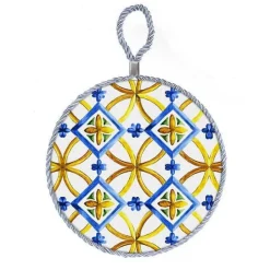 QUADRO QUADRETTO TONDA 18CM CERAMICA TERRA D'AMURI CON CORDINO DECORI ASS. 816543