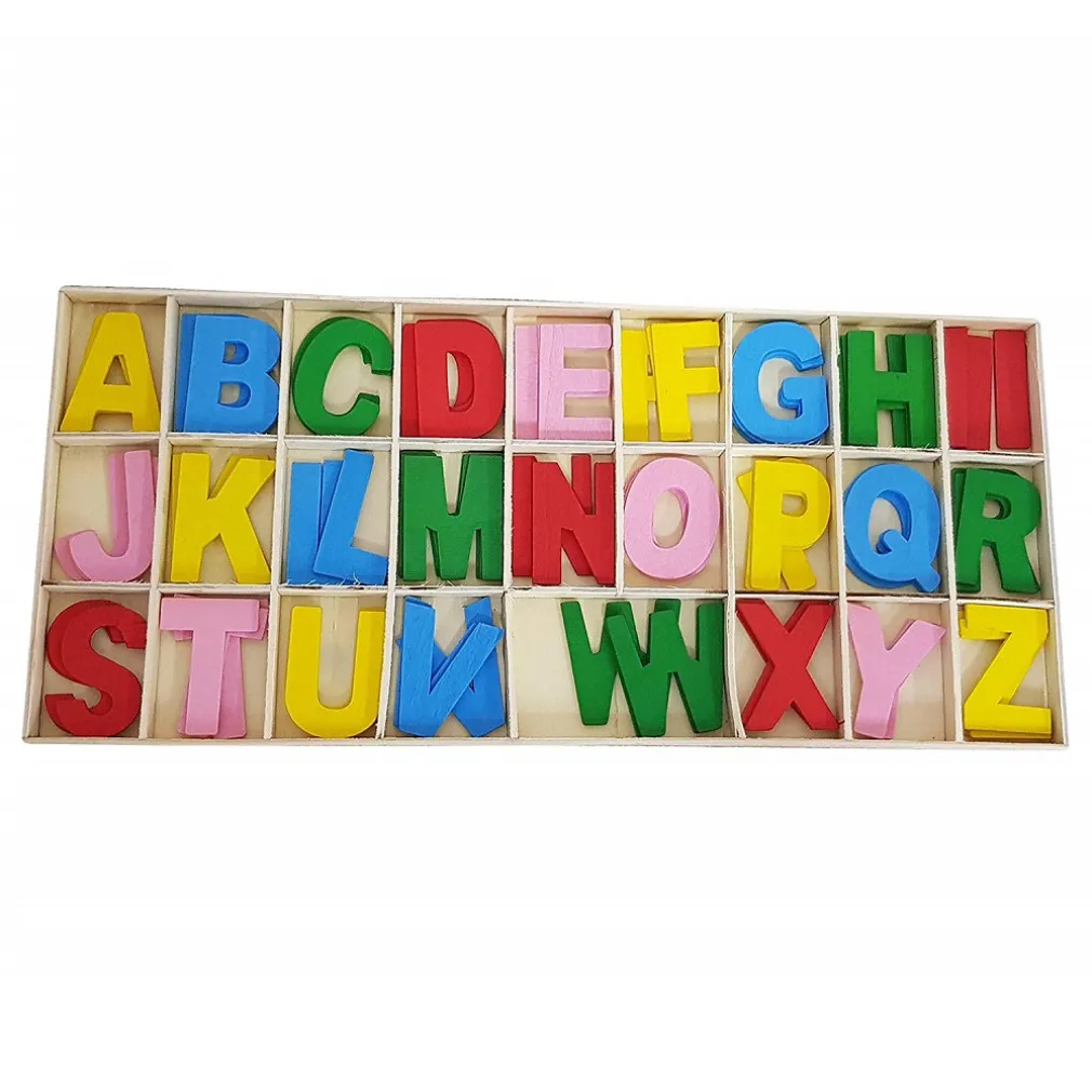 SCATOLA CON 78 LETTERE MAIUSCOLE COLORATE IN LEGNO GIOCO DIDATTICI SCUOLA DECORAZIONI