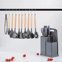 SET DI UTENSILI COLTELLI DA CUCINA DA CHEF DA 19 PEZZI IN SILICONE CON MANICO IN LEGNO