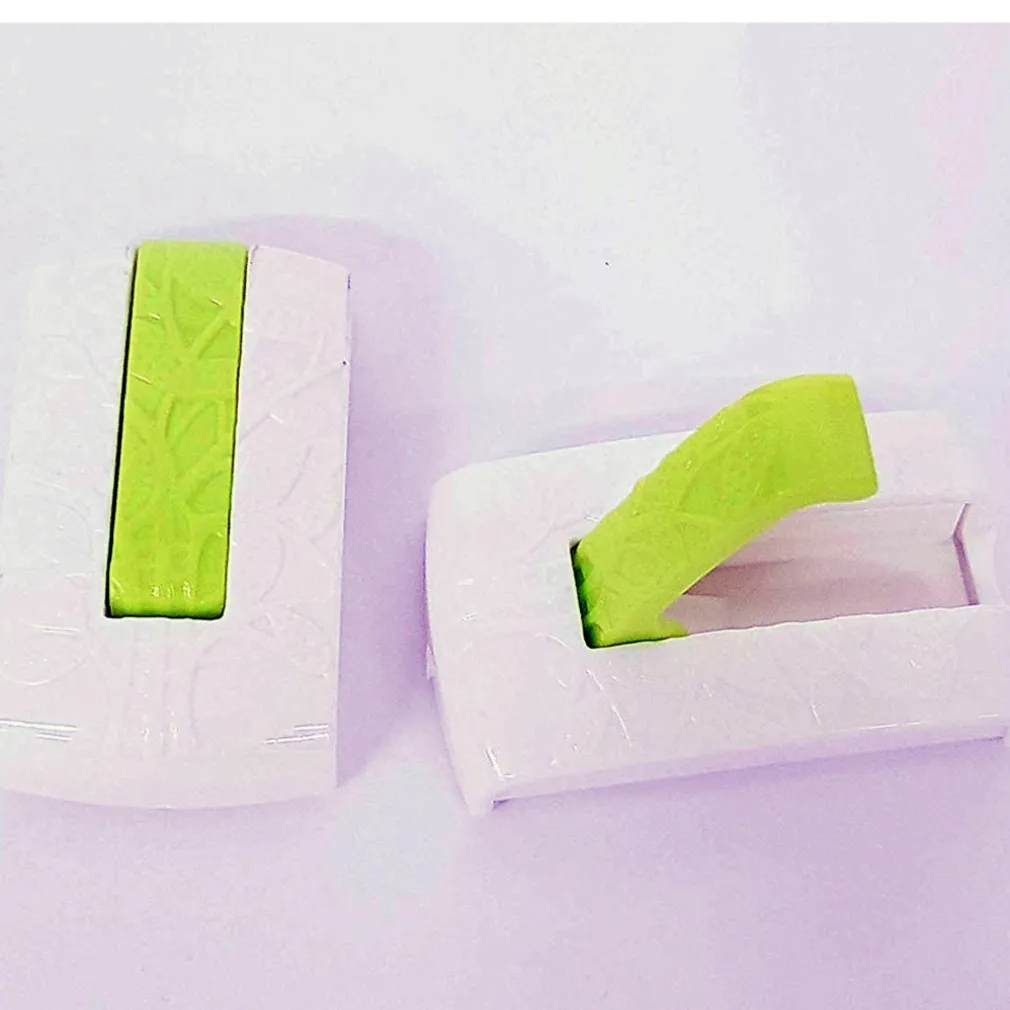 SET 4PZ GANCIO ADESIVO 5x3CM SCOMPARSA PLASTICA GUARDAROBA APPENDIABITI CUCINA