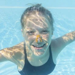 SET TAPPI ORECCHIE + CLIP NASO CON ASTUCCIO PER NUOTO 2 COLORI ASSORTITI 26032