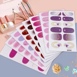 SMALTO ADESIVO PER UNGHIE NAIL ART STICKERS DECORAZIONI MANICURE SET DA 24 PEZZI