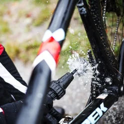 SPAZZOLA ROTANTE ACQUA PULISCI MOTO AUTO BICICLETTA LAVAGGIO CERCHIONI BRUSHHERO