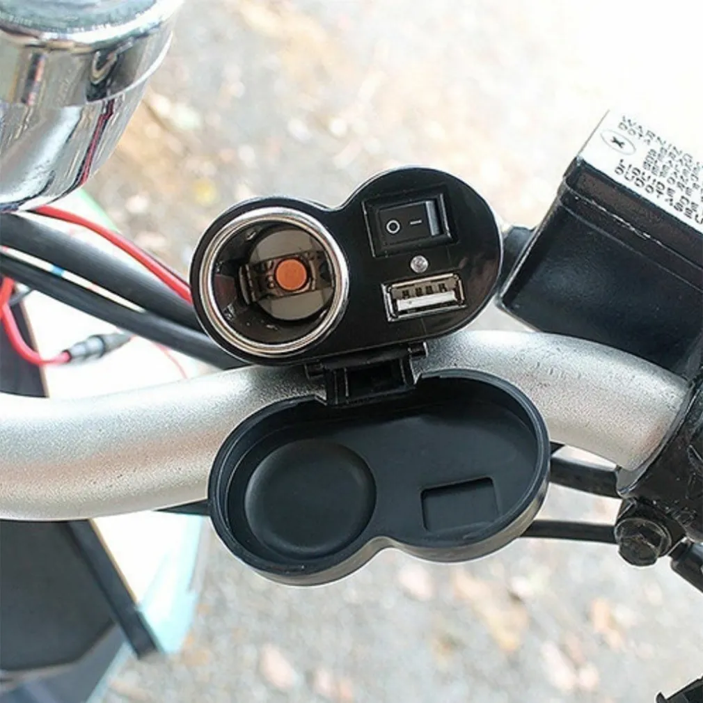 SPINA ACCENDINO CARICABATTERIA PER MOTO CELLULARE PORTE USB ACCENDISIGARI Q-A47