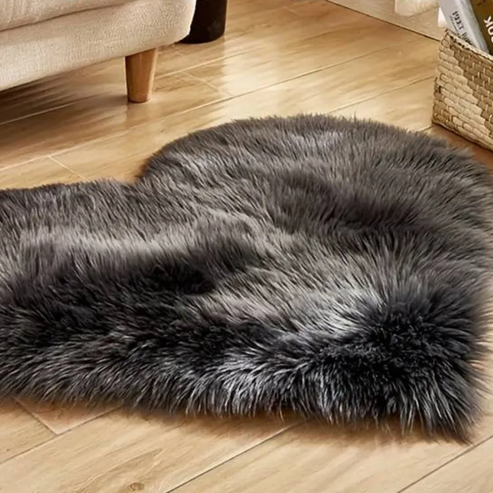 TAPPETO CUTE CUORE PELLICCIA FLUFFY VARI COLORI LIVING STANZA DA LETTO 70X90 CM