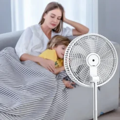 VENTILATORE PORTATILE CON BATTERIA RICARICABILE P30 DESIGN PIEGHEVOLE SALVASPAZIO